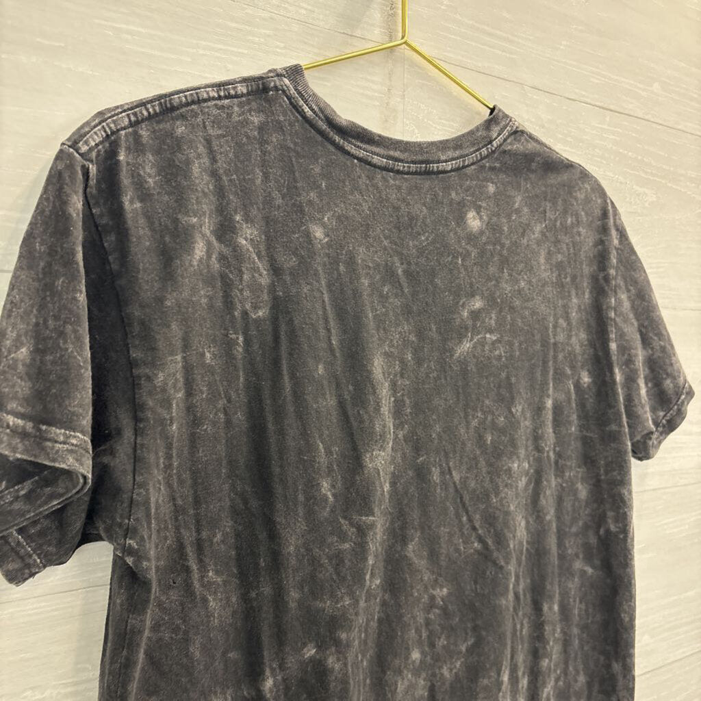 Walnut and 39th Grey Think Happy Short Sleeve Graphic Tee Extra Small