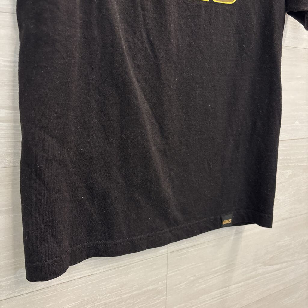 Vibes Black/ Yellow Short Sleeve Graphic Tee Small