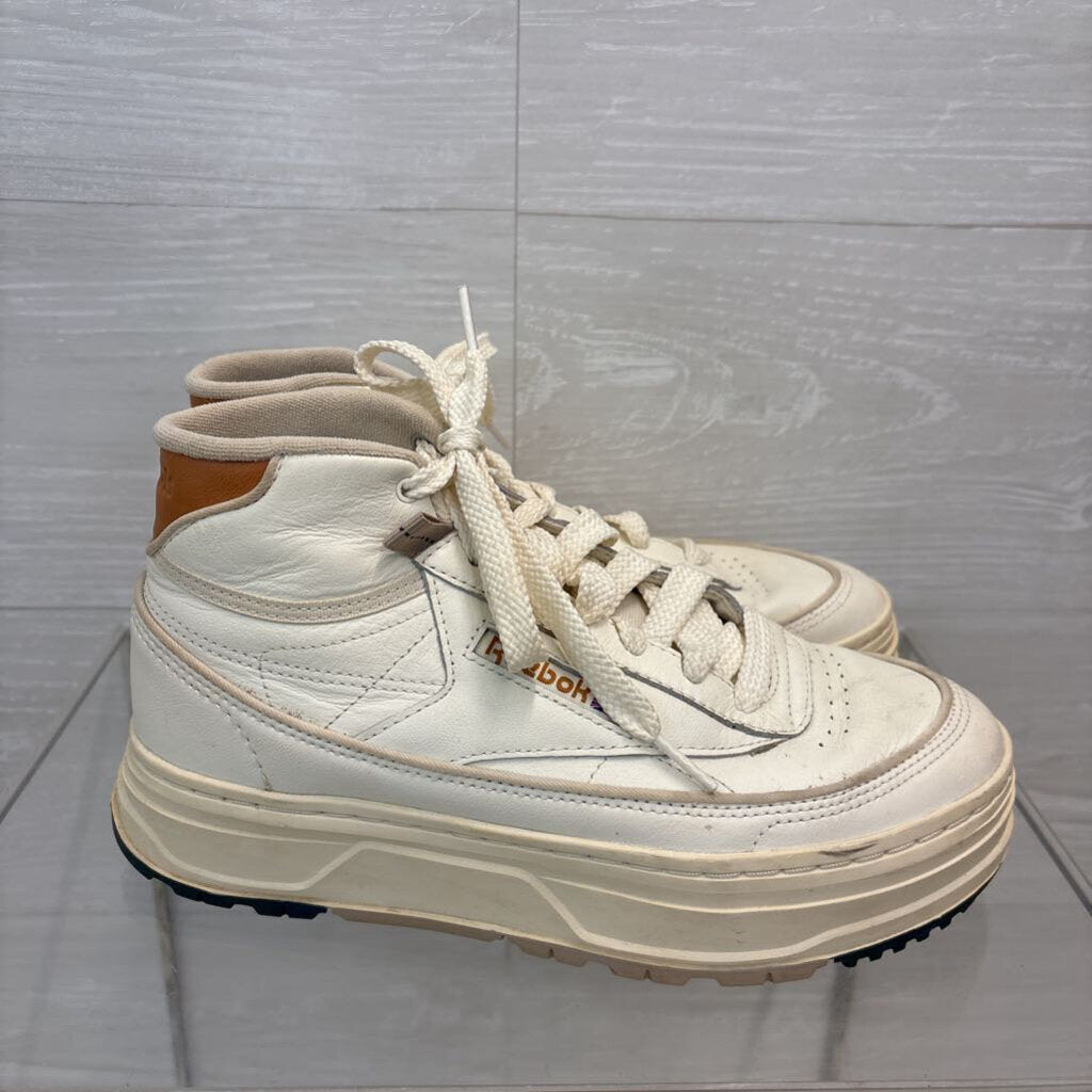 Reebok White Club C Geo Mid Sneakers 8