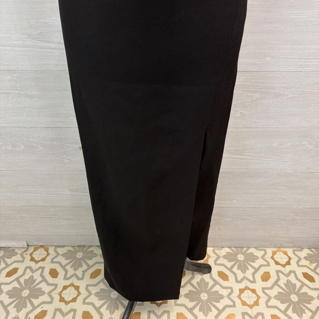 Halston Black Fitted Gold Chain Neckline Long Formal Dress 0