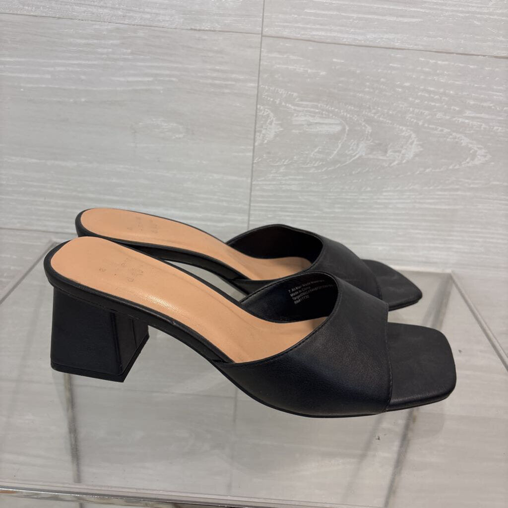 Black Leather Square Toe Slip On Sandal Heels 7