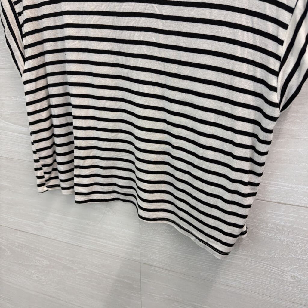 Seraphic Black/ White Striped Short Sleeve Top Medium