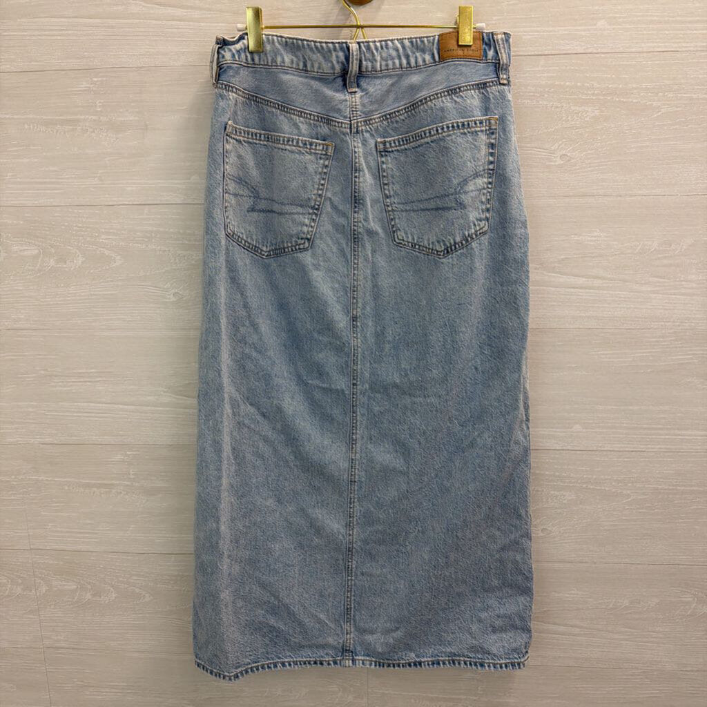 American Eagle Light Wash Front Slit Midi Denim Skirt 6