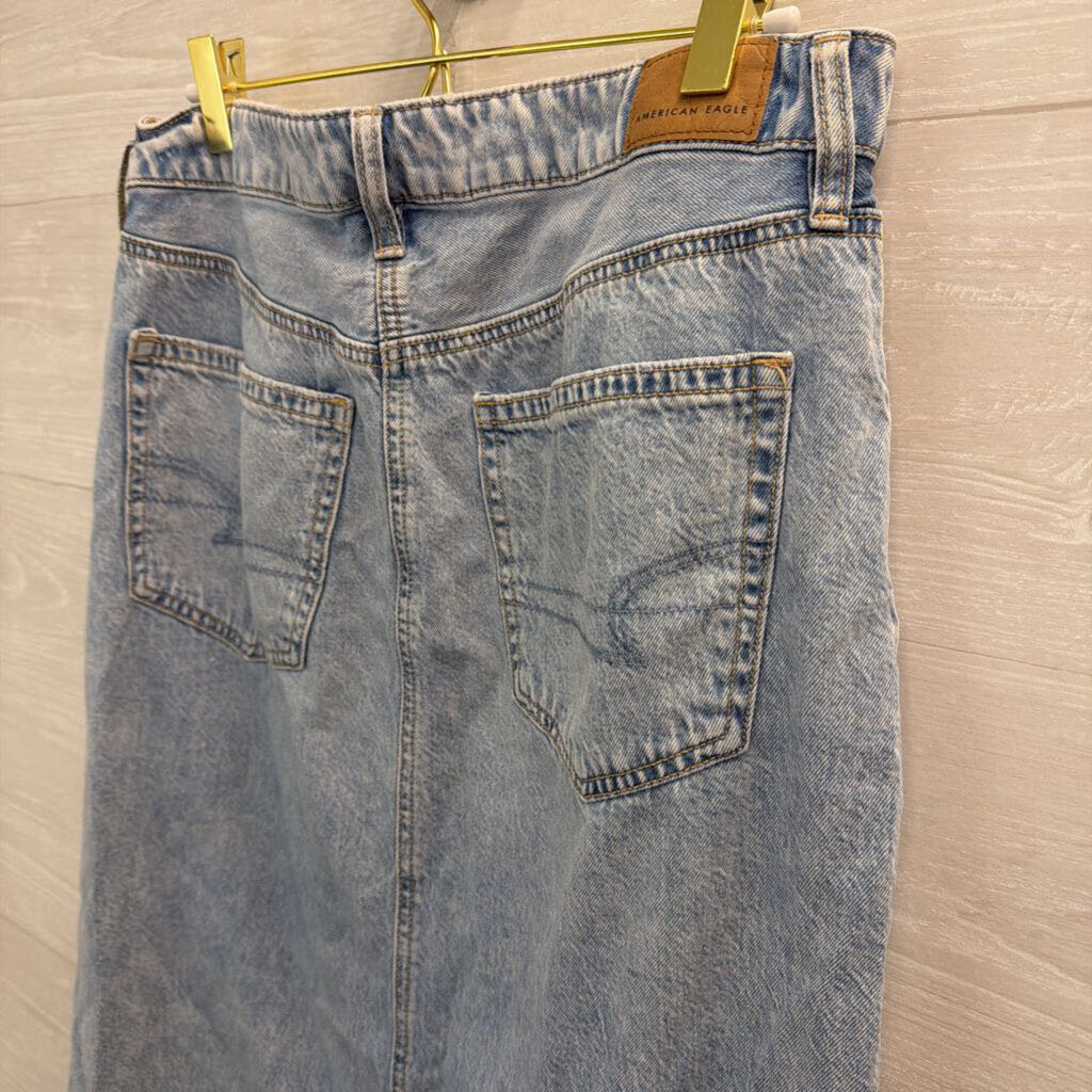 American Eagle Light Wash Front Slit Midi Denim Skirt 6