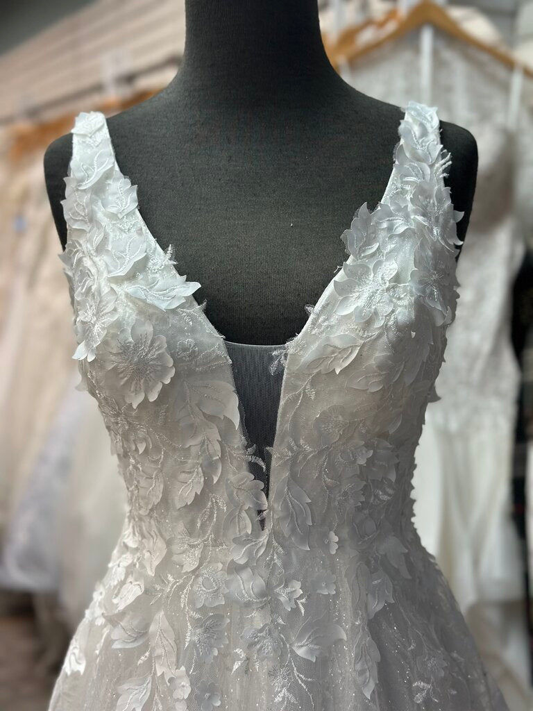 Ivory Layered Sparkle/ Lace A Line Bridal Gown 6