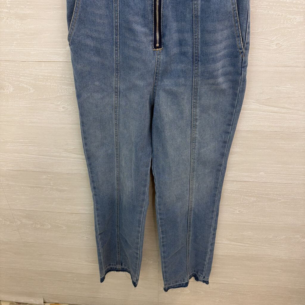 Light Wash Blue Denim Short Sleeve Zip Front Jumpsuit Small
