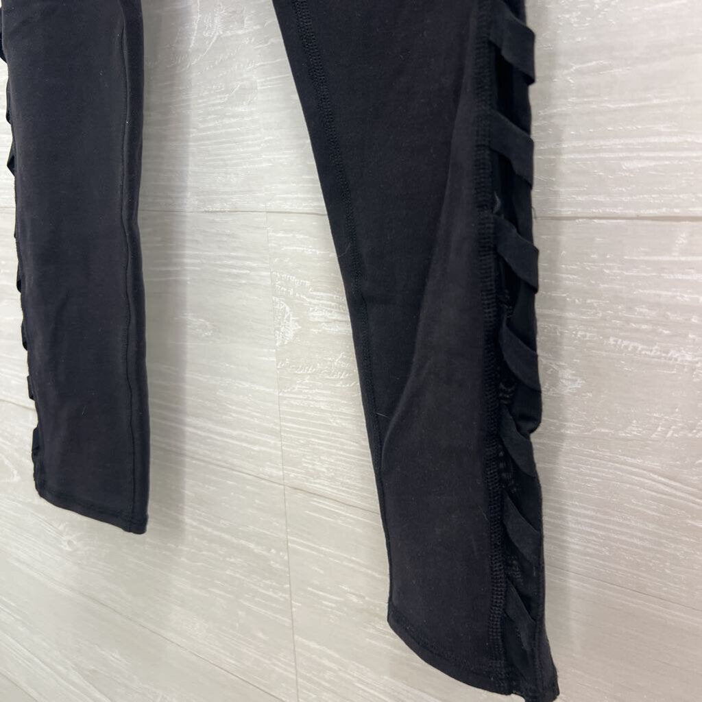 Alo Black Criss Cross Sides Cropped Leggings Medium