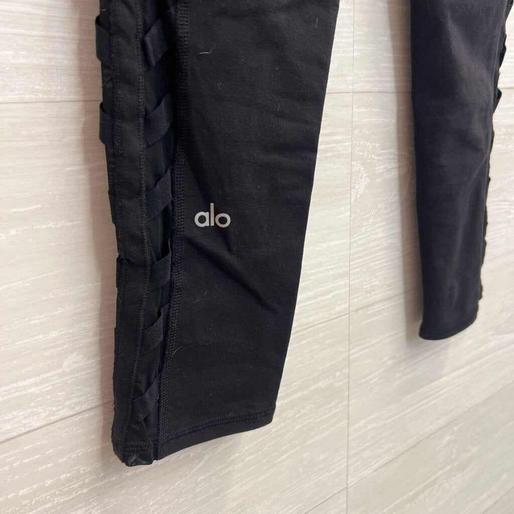 Alo Black Criss Cross Sides Cropped Leggings Medium