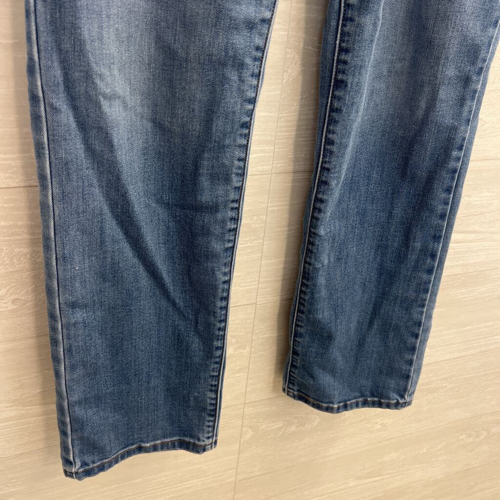 Levi Light Wash Blue Stretchy 505 Straight Leg Jeans 8