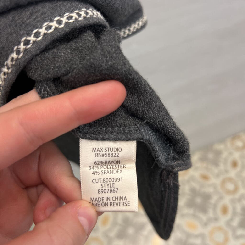 Max Studio Grey/ Cream Edge Long Sleeve Dress Large