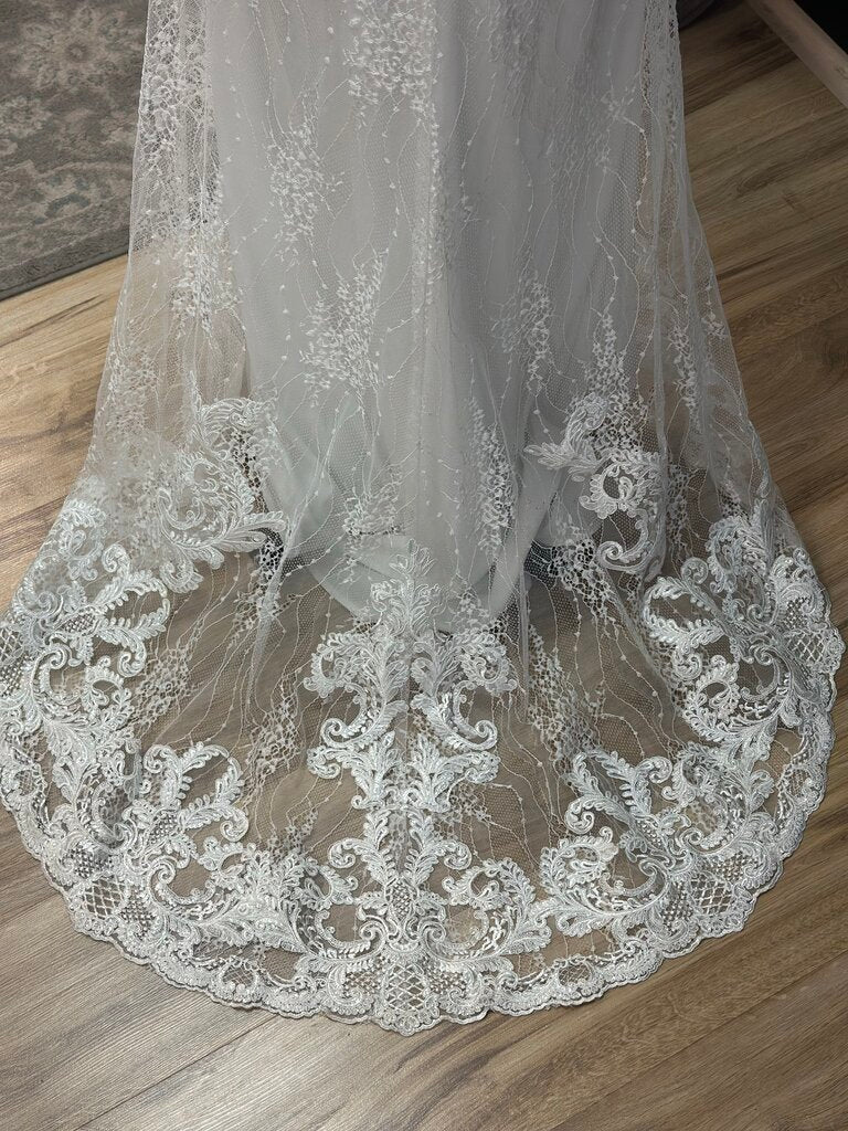 Dave & Johnny Fitted Lace Long Sleeve Wedding Dress 14