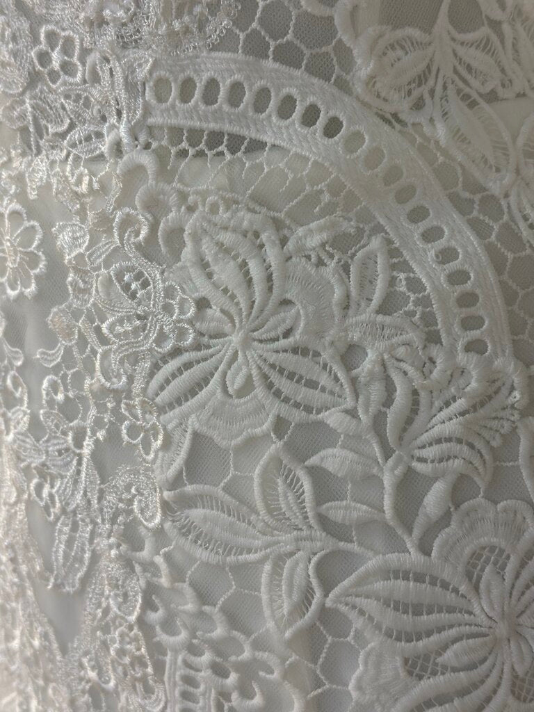 Jessica McClintock Lace Fitted Wedding Dress 12