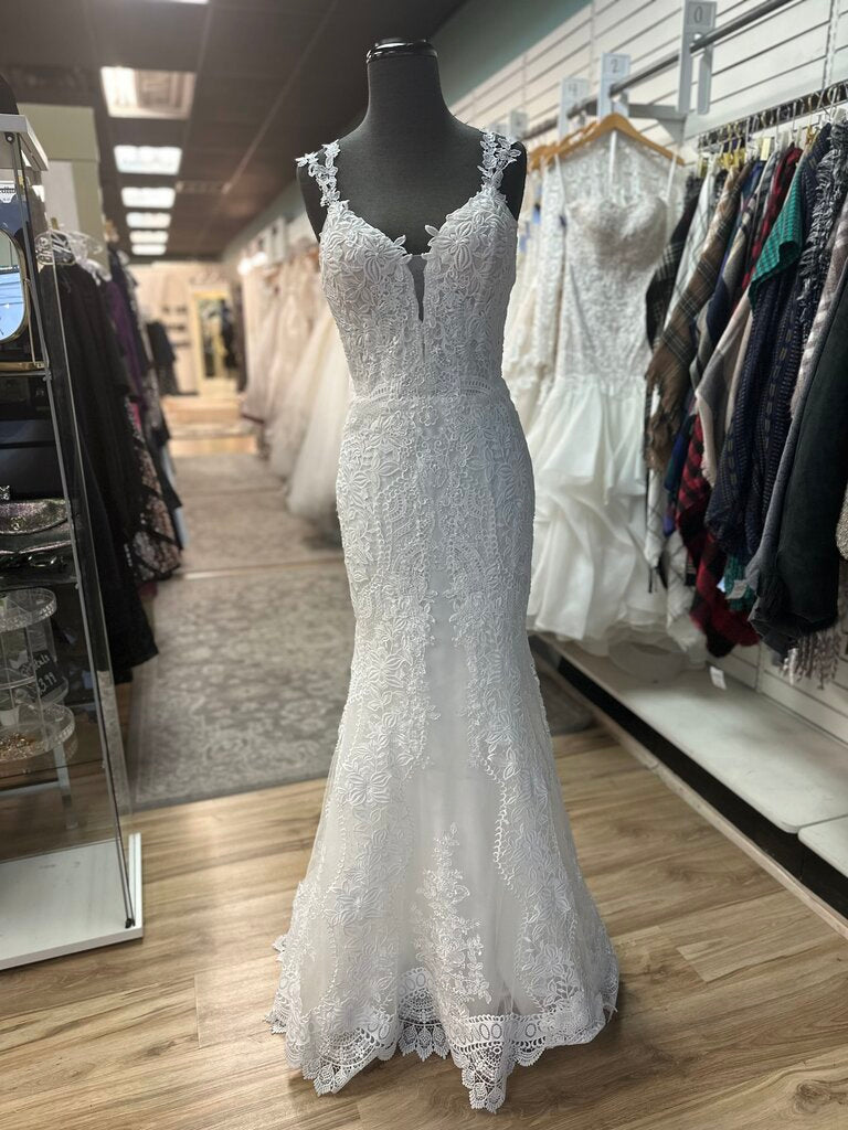 Jessica McClintock Lace Fitted Wedding Dress 12