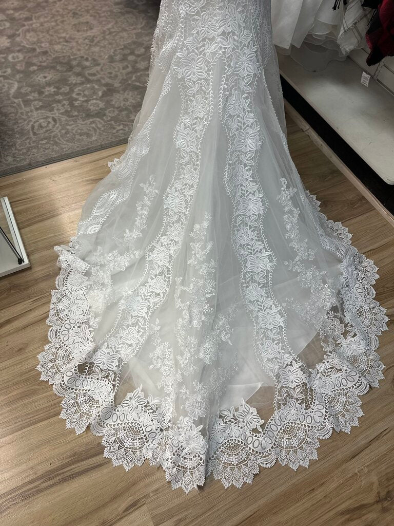 Jessica McClintock Lace Fitted Wedding Dress 12