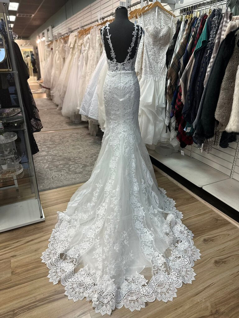 Jessica McClintock Lace Fitted Wedding Dress 12