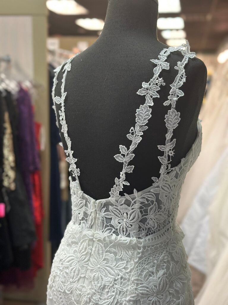 Jessica McClintock Lace Fitted Wedding Dress 12