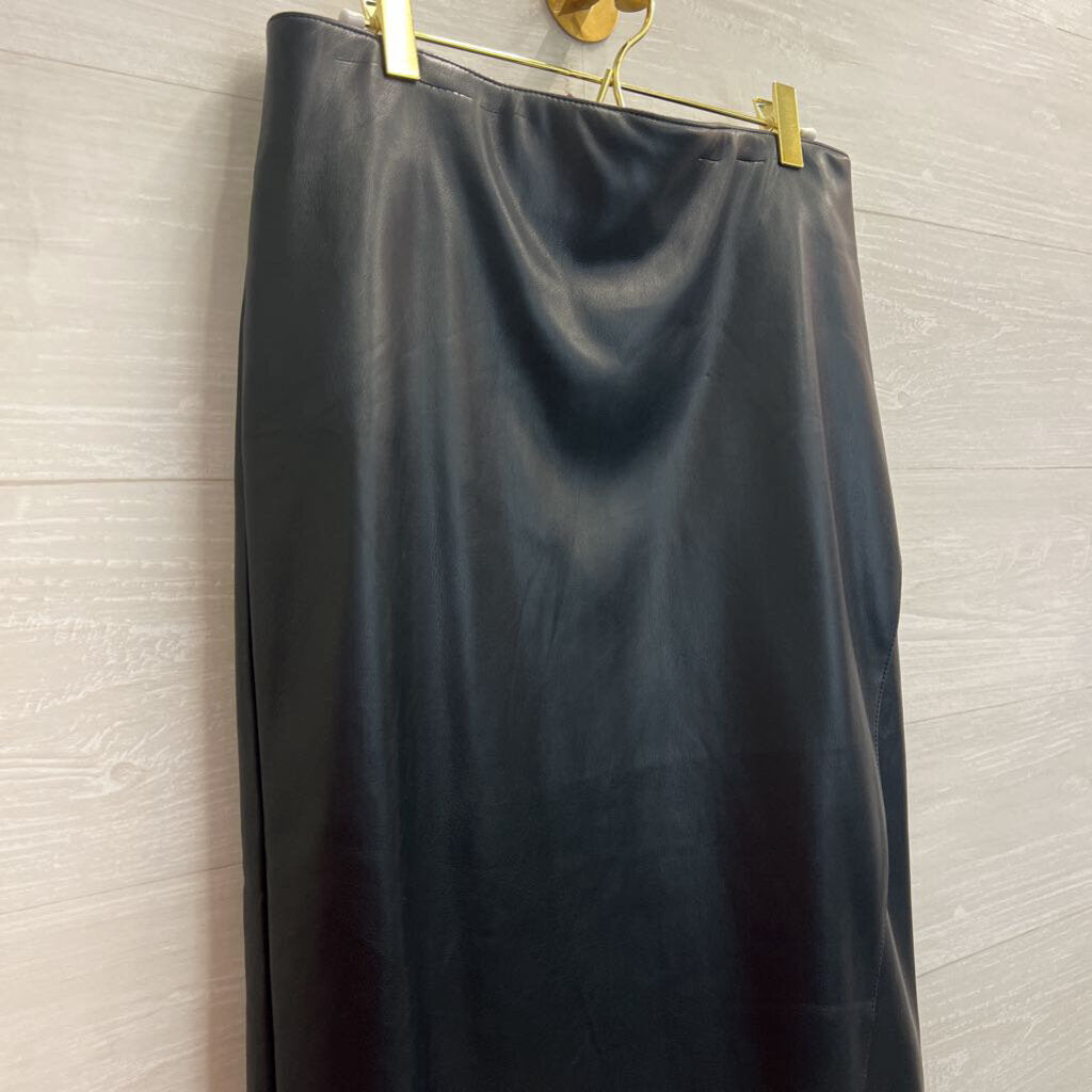 Black Faux Leather Black Midi Skirt Medium