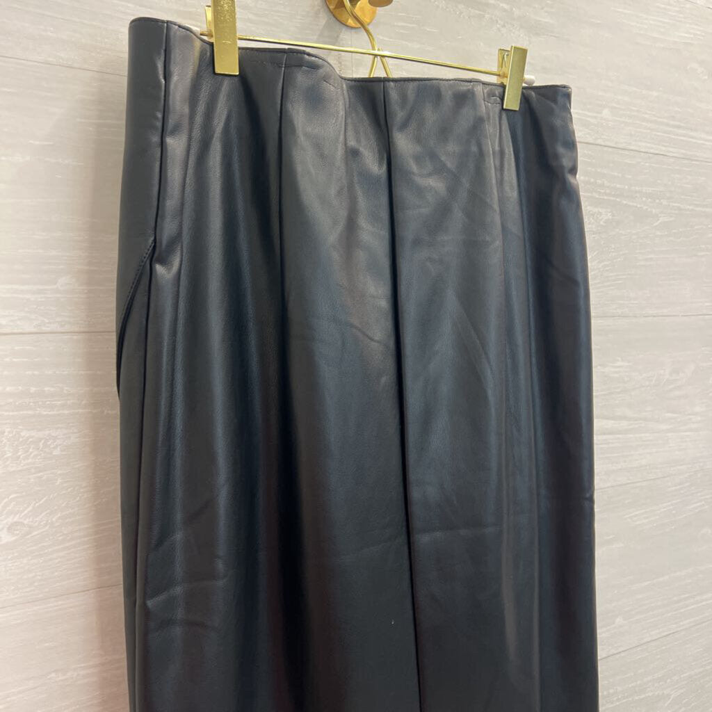Black Faux Leather Black Midi Skirt Medium