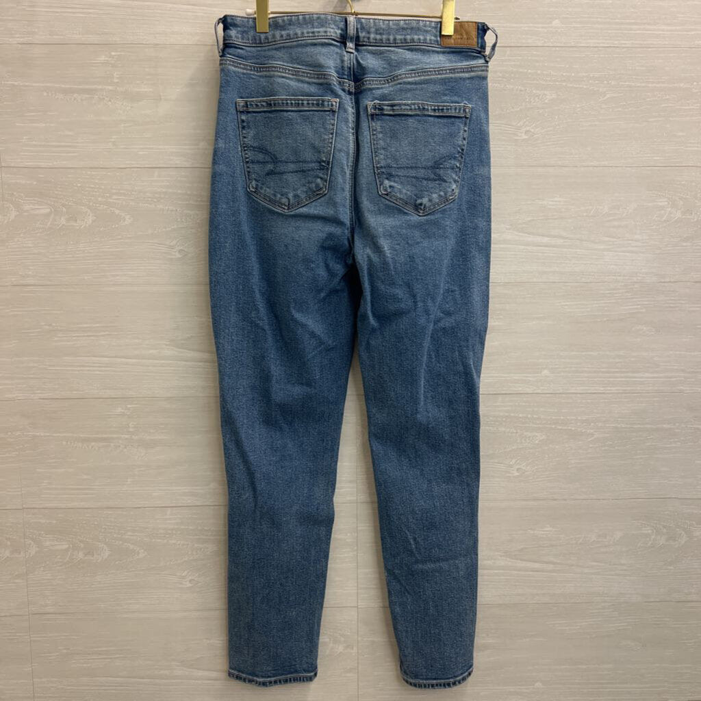 American Eagle Medium Wash Distressed Mom Jeans8