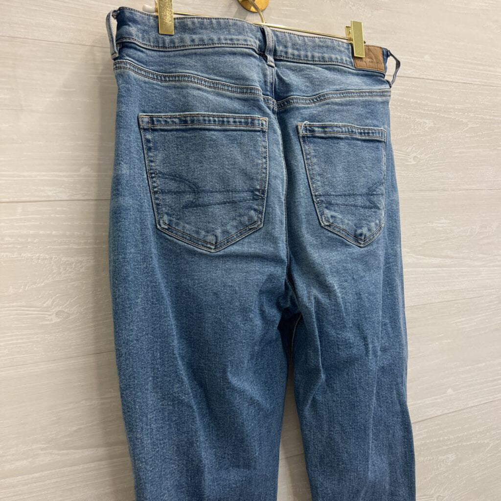 American Eagle Medium Wash Distressed Mom Jeans8