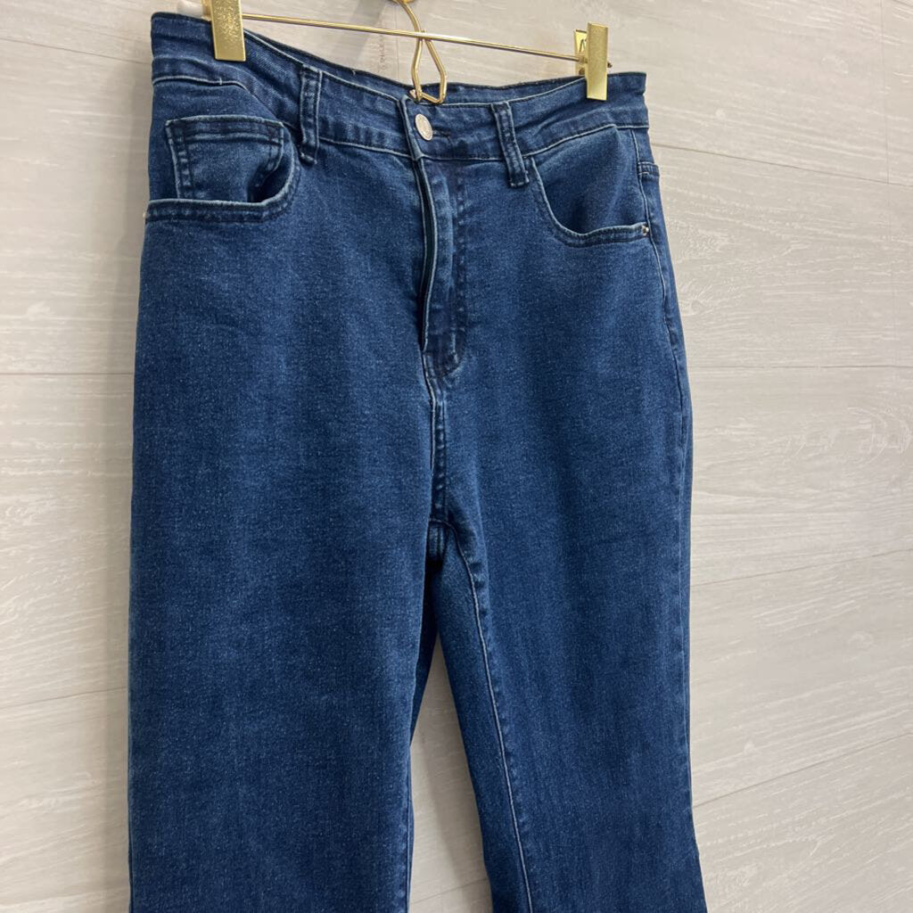 Dark Wash Flare Leg Jeans Medium