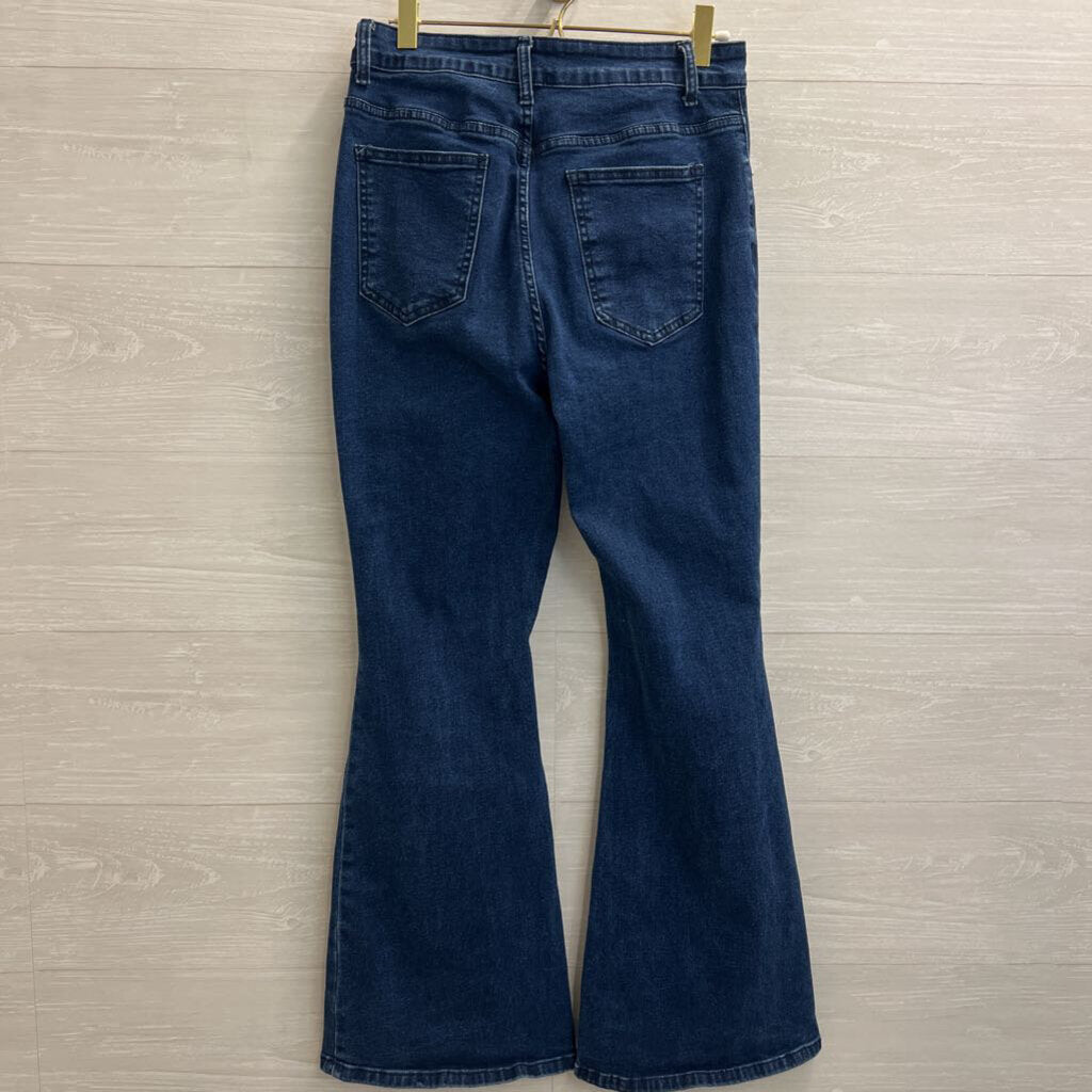Dark Wash Flare Leg Jeans Medium