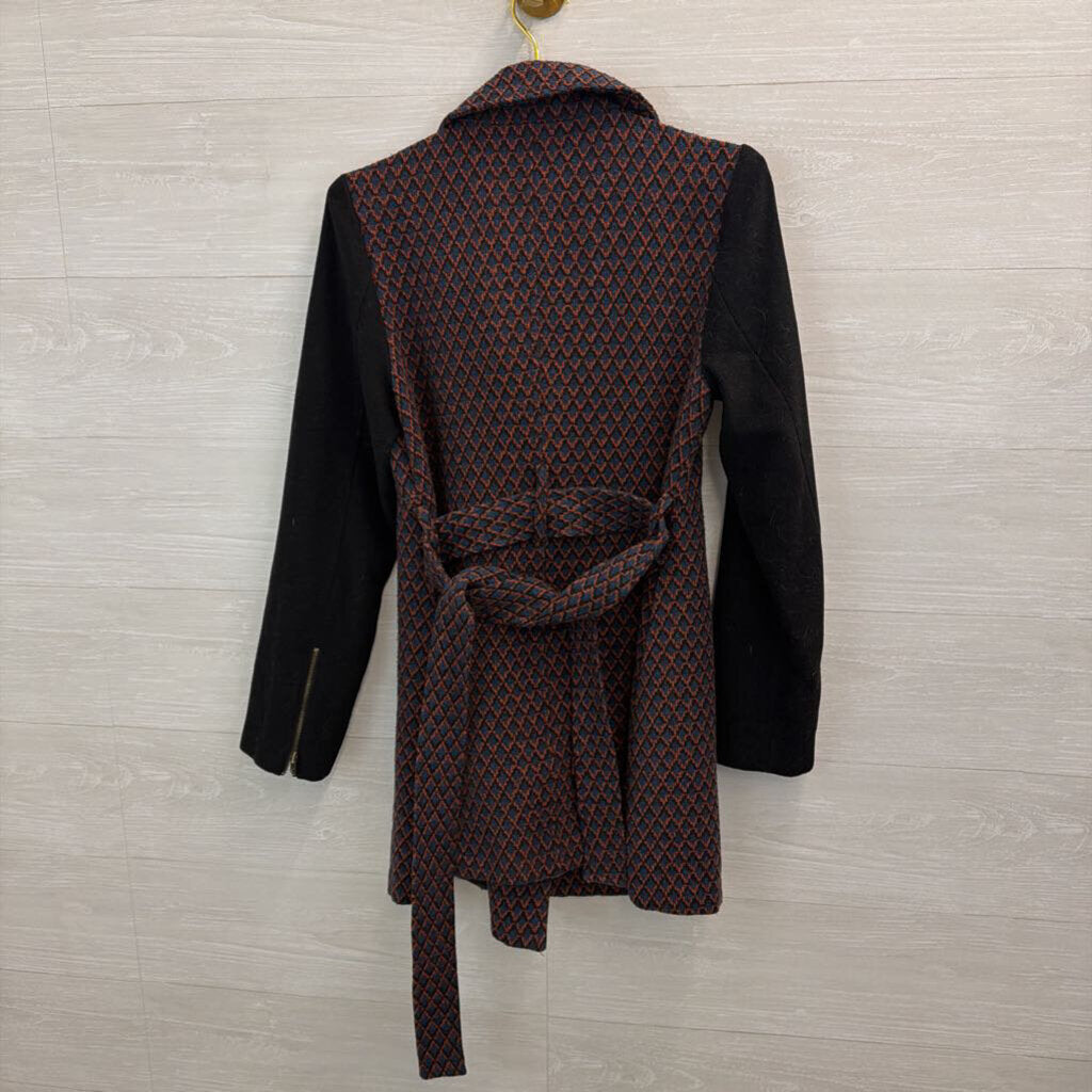 Evette and K Blue/ Orange/ Black Print Tie Waist Jacket Medium