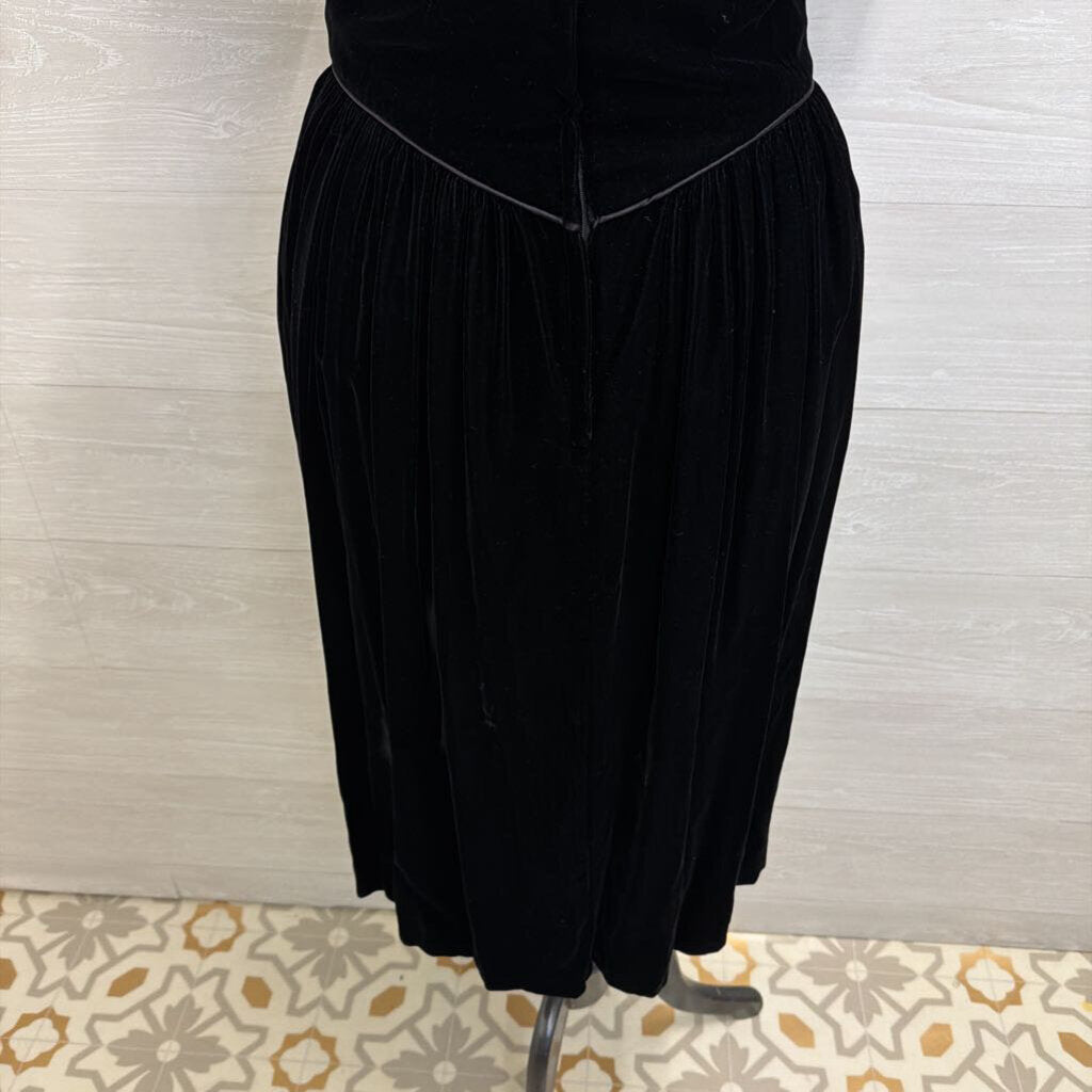 Vintage Niki Black Velvet Short Puff Sleeve Midi Formal Dress 7/8