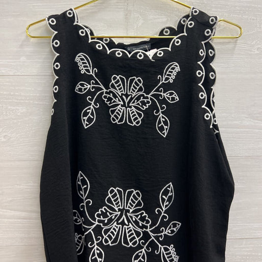 Adrianna Papell Black/ White Embroidered Tank Top Medium