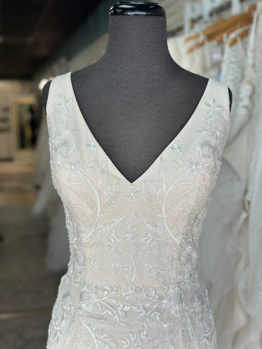 Justin Alexander Adore Ivory/ Peach V Neck Lace Bridal Gown 12