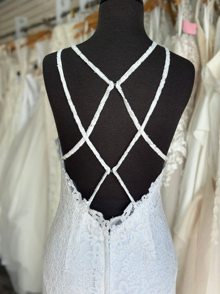 Moonlight Ivory Lace Bridal Gown 10