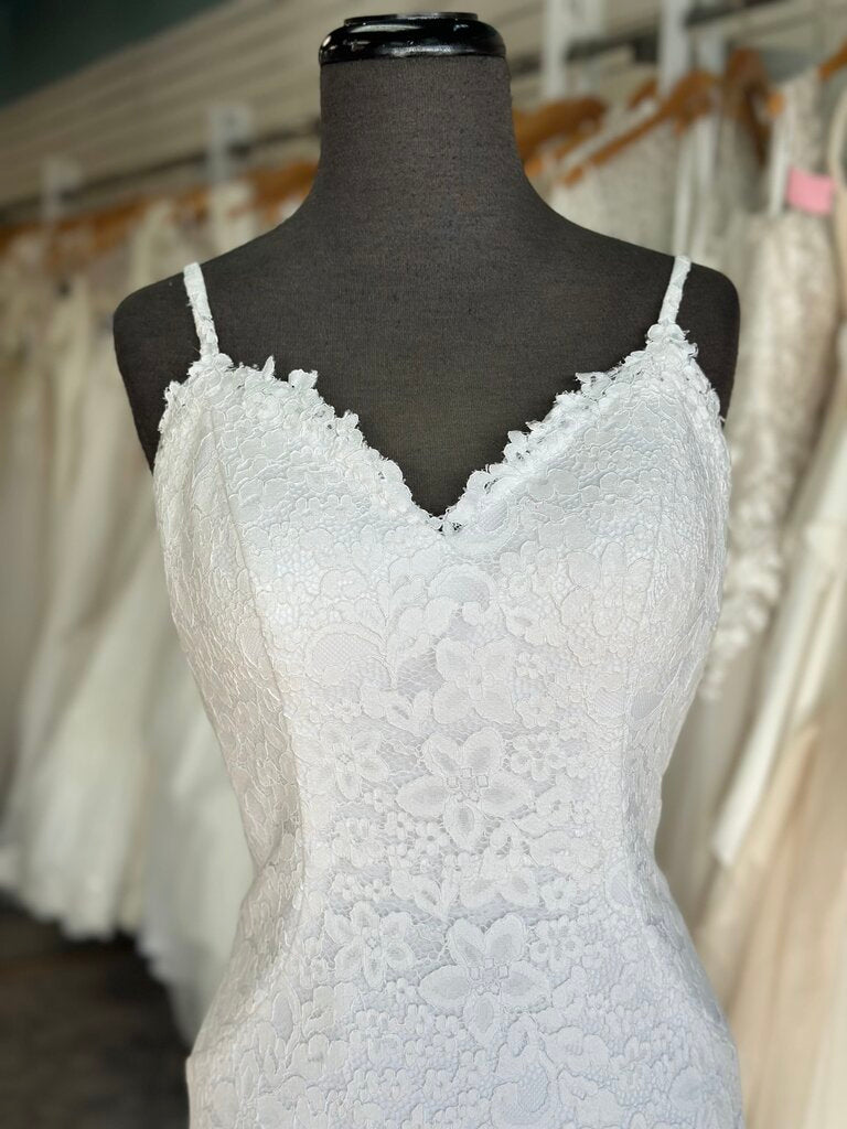 Moonlight Ivory Lace Bridal Gown 10