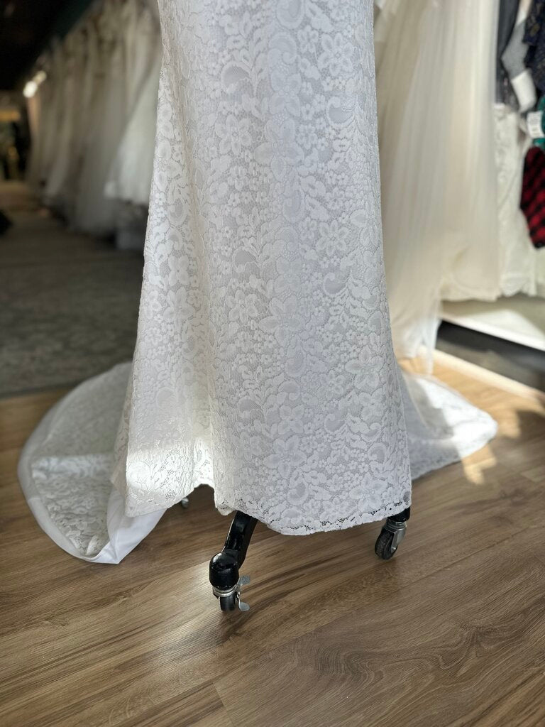 Moonlight Ivory Lace Bridal Gown 10