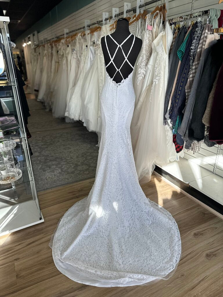 Moonlight Ivory Lace Bridal Gown 10