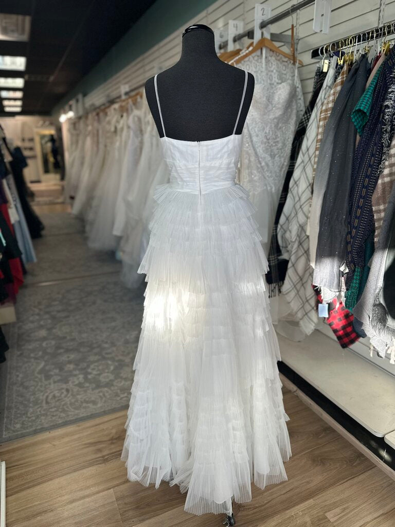 Bridal by Dave and Johnny Ivory Tiered Tulle Bridal Gown 8