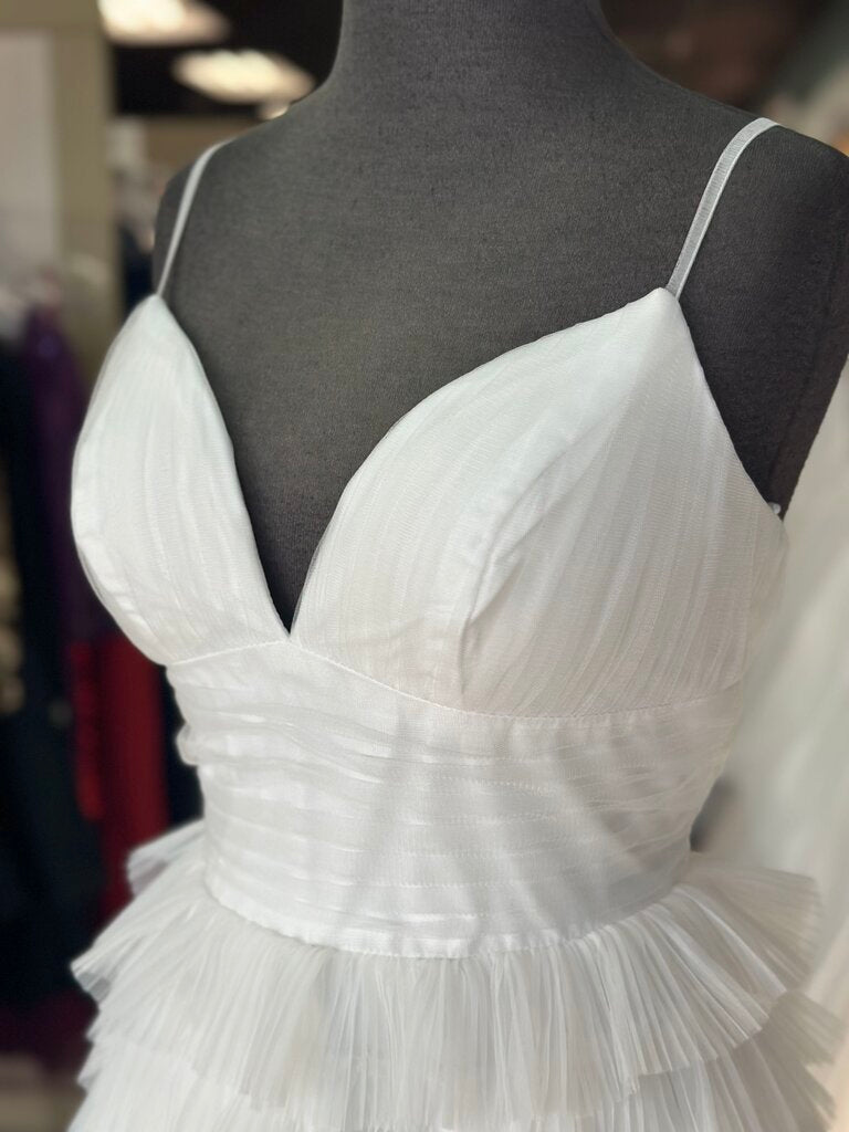 Bridal by Dave and Johnny Ivory Tiered Tulle Bridal Gown 8