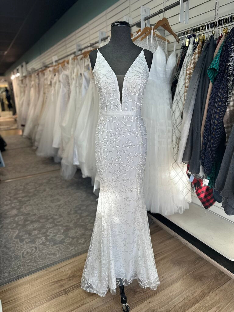 Bridal by Dave and Johnny Ivory Sparkle Design Bridal Gown 12