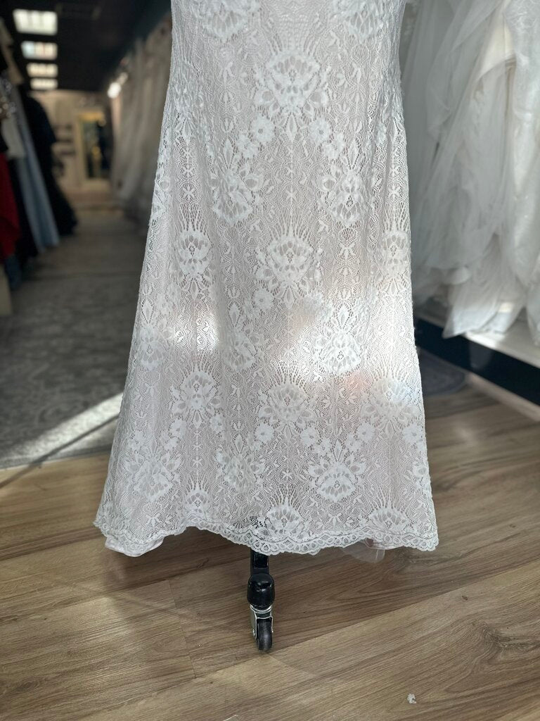 Moonlight Ivory/ Champagne Lace Bridal Gown 8