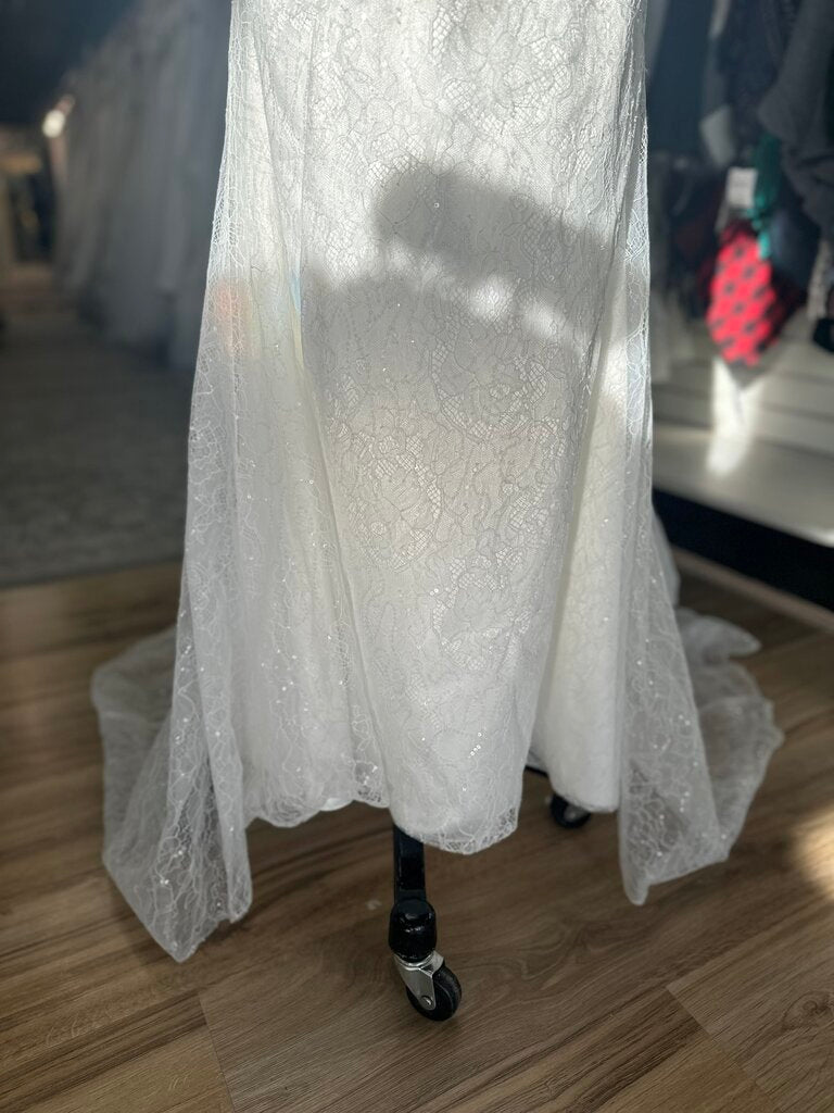 Val Stefani Ivory Embellished Lace Long Sleeve Bridal Gown 12