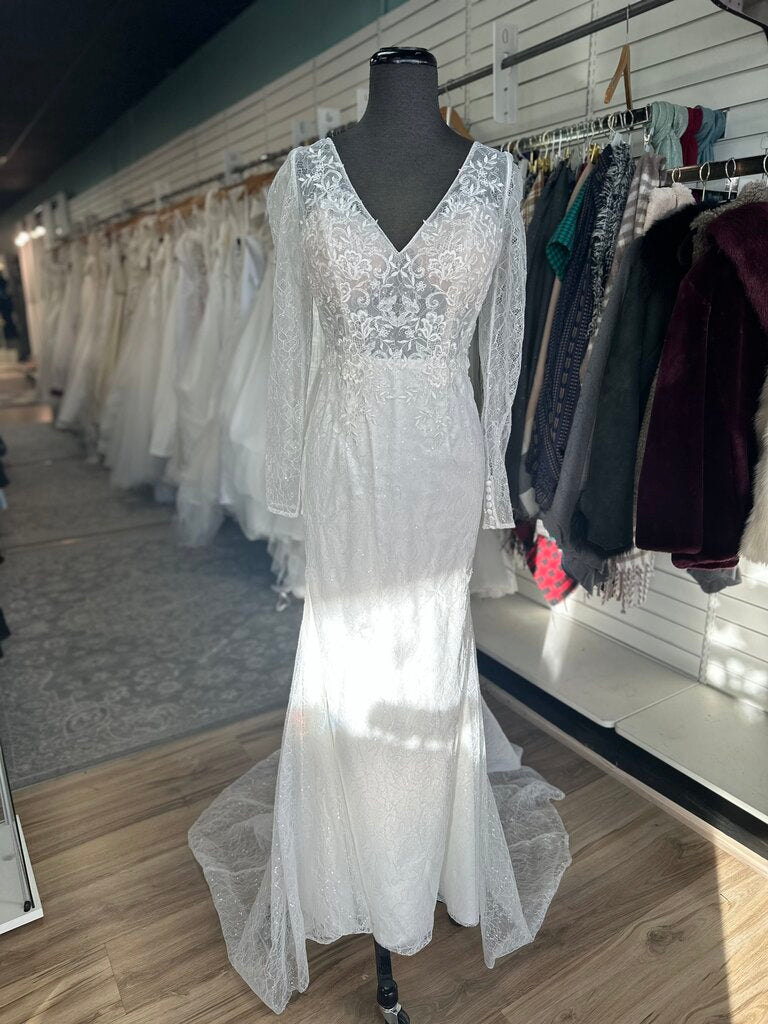 Val Stefani Ivory Embellished Lace Long Sleeve Bridal Gown 12