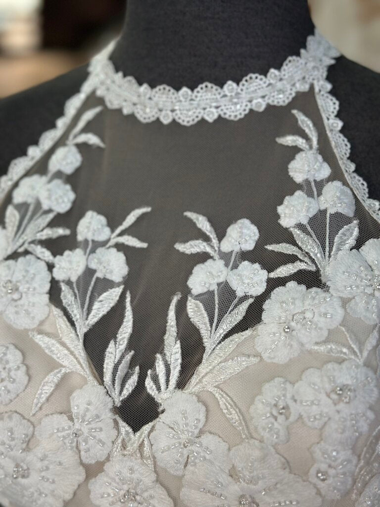 Jacquelin Ivory/ Champagne Lace High Neck A Line Bridal Gown 6