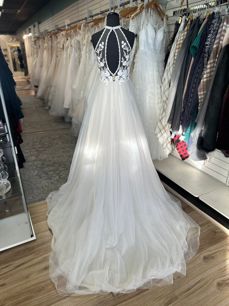 Jacquelin Ivory/ Champagne Lace High Neck A Line Bridal Gown 6