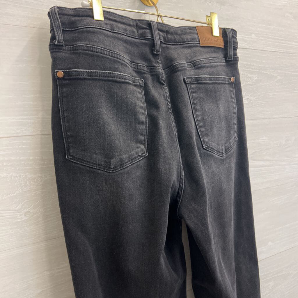Judy Blue Black Demin Mom Jeans 31