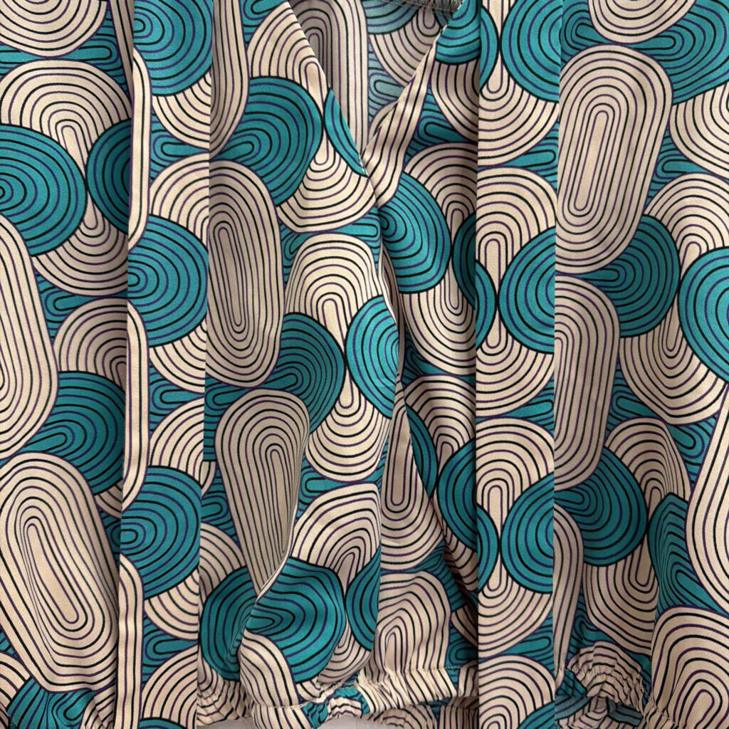 Milk and Honey Beige/ Blue Retro Print Long Sleeve Top Large