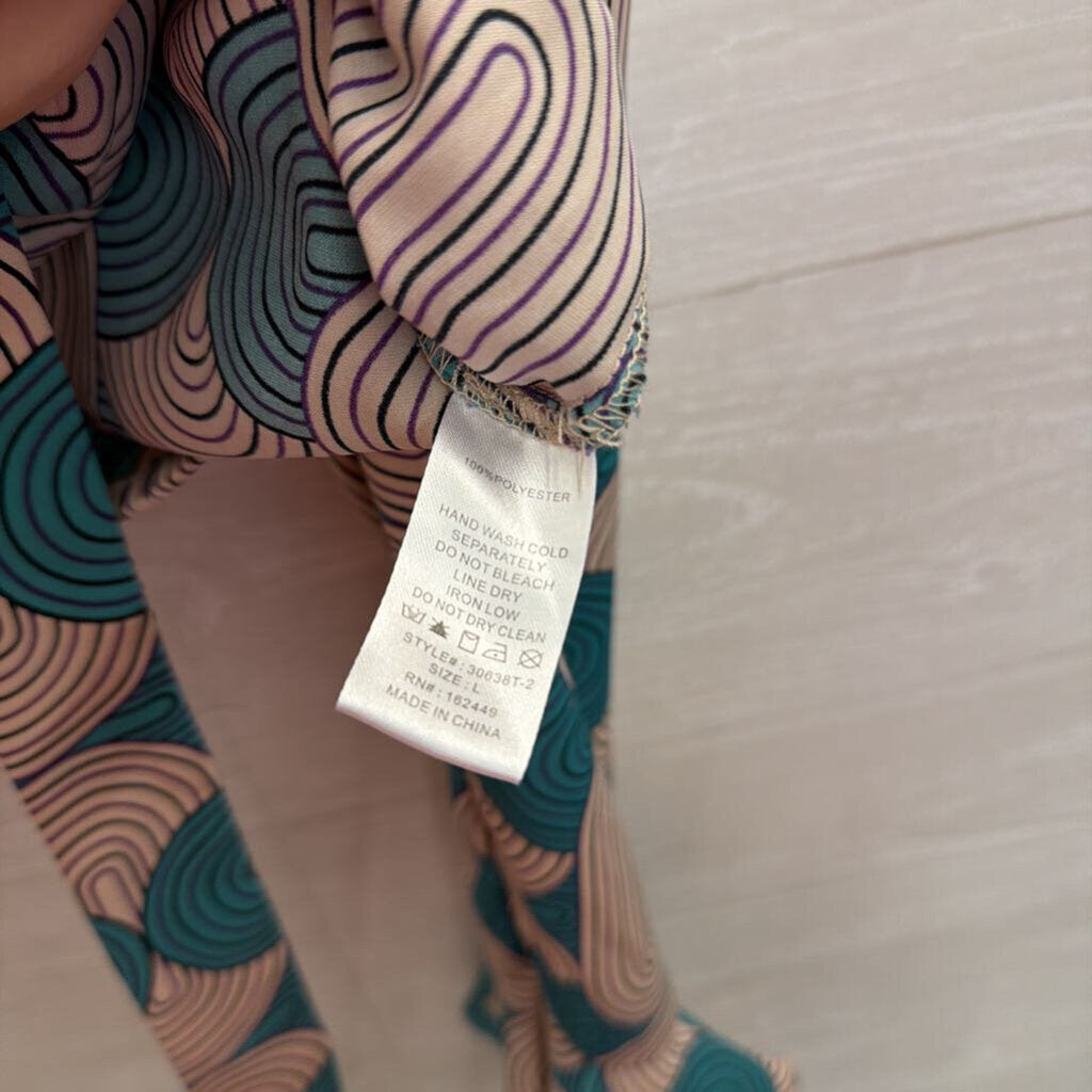 Milk and Honey Beige/ Blue Retro Print Long Sleeve Top Large