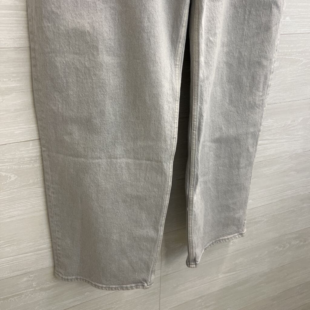 Abercrombie and Fitch Light Wash The 90s Relaxed High Rise Jeans 32