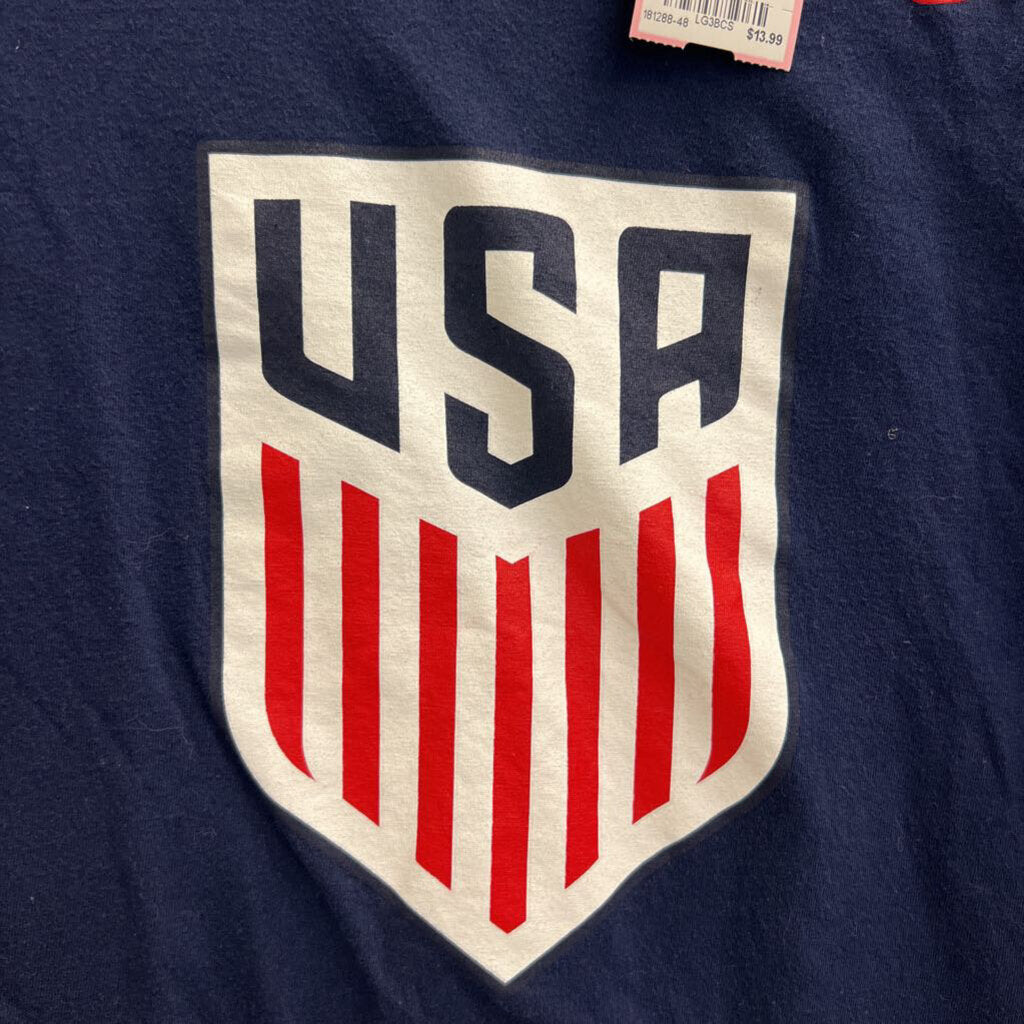 The Nike Tee Navy USA Short Sleeve Graphic Tee Medium