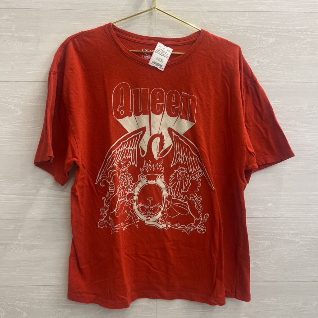Queen Red Short Sleeve Graphic Tee Extra Large