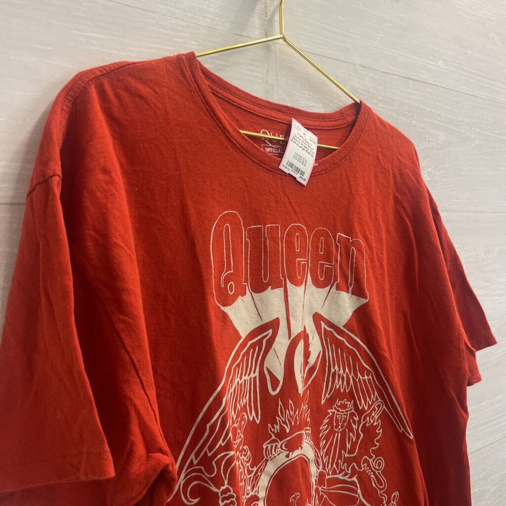 Queen Red Short Sleeve Graphic Tee Extra Large