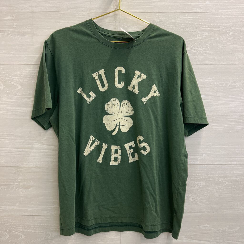 Social Culture Green/ White Lucky Vibes Short Sleeve Graphic Tee Large